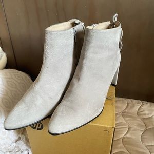 Gray Suede short boots